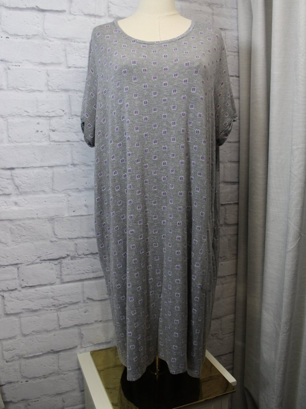 Sonoma Intimates Plus 1X Gray Shortsleeve Back Keyhole Summer Nightgown